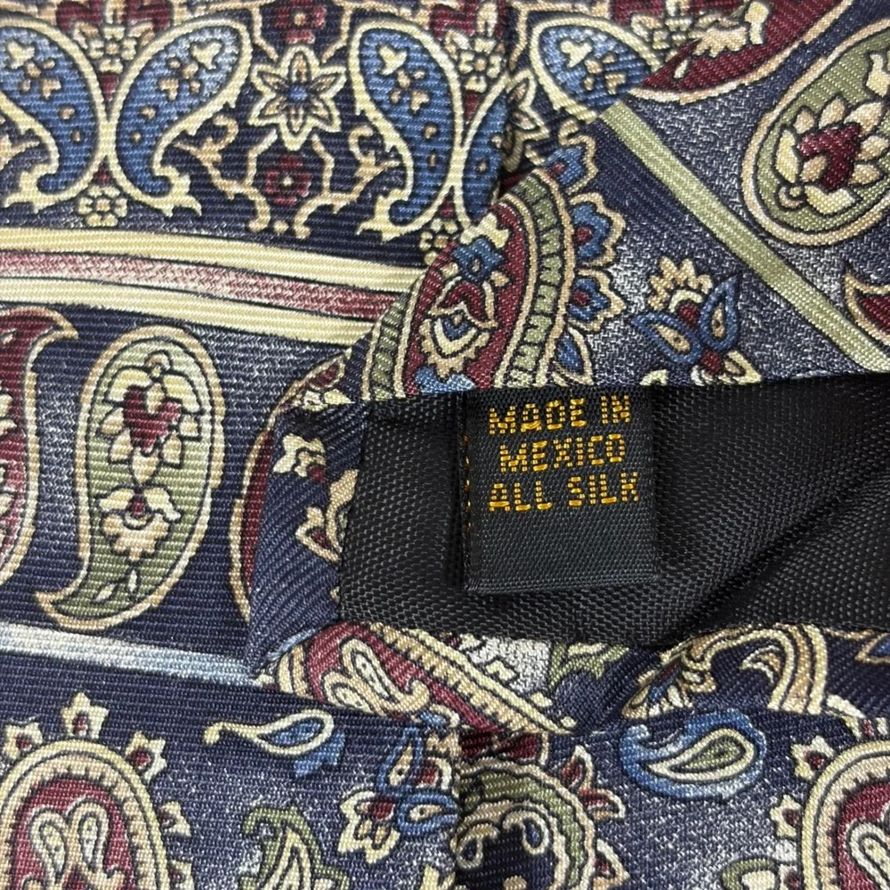 Van Heusen 417 Silk Paisley Tie Navy Blue Burgundy‎ Floral Necktie Grandpacore